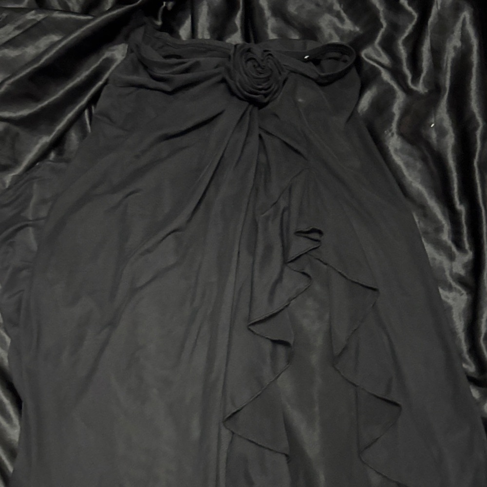 Elegant Black Maxi Skirt with Ruffle Detail